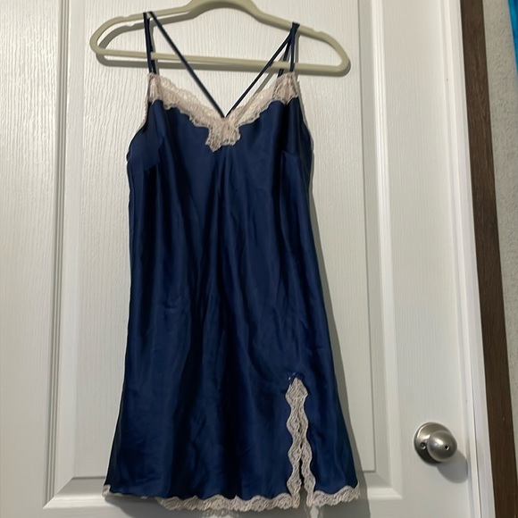 Y2K Victoria’s Secret Slip Nightie - Picture 1 of 3